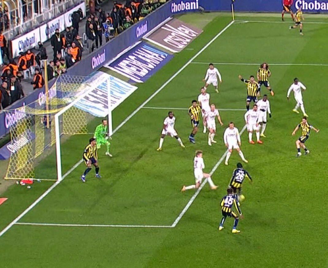 Aynı pozisyon, farklı karar! Fenerbahçe maçında Samsunspor'u çıldırtan olay