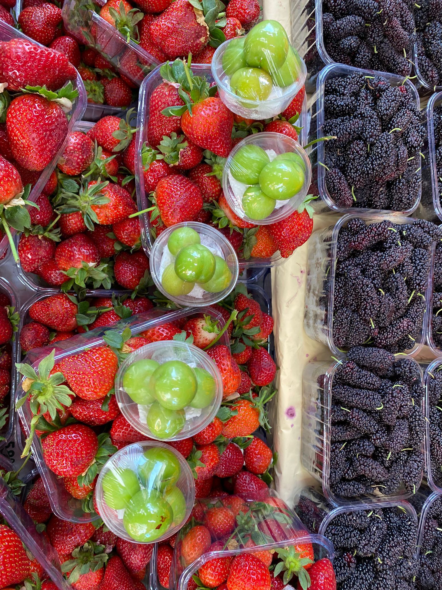 Samsun’da erik tezgahta, vatandaş şokta! Tanesi dudak uçuklattı