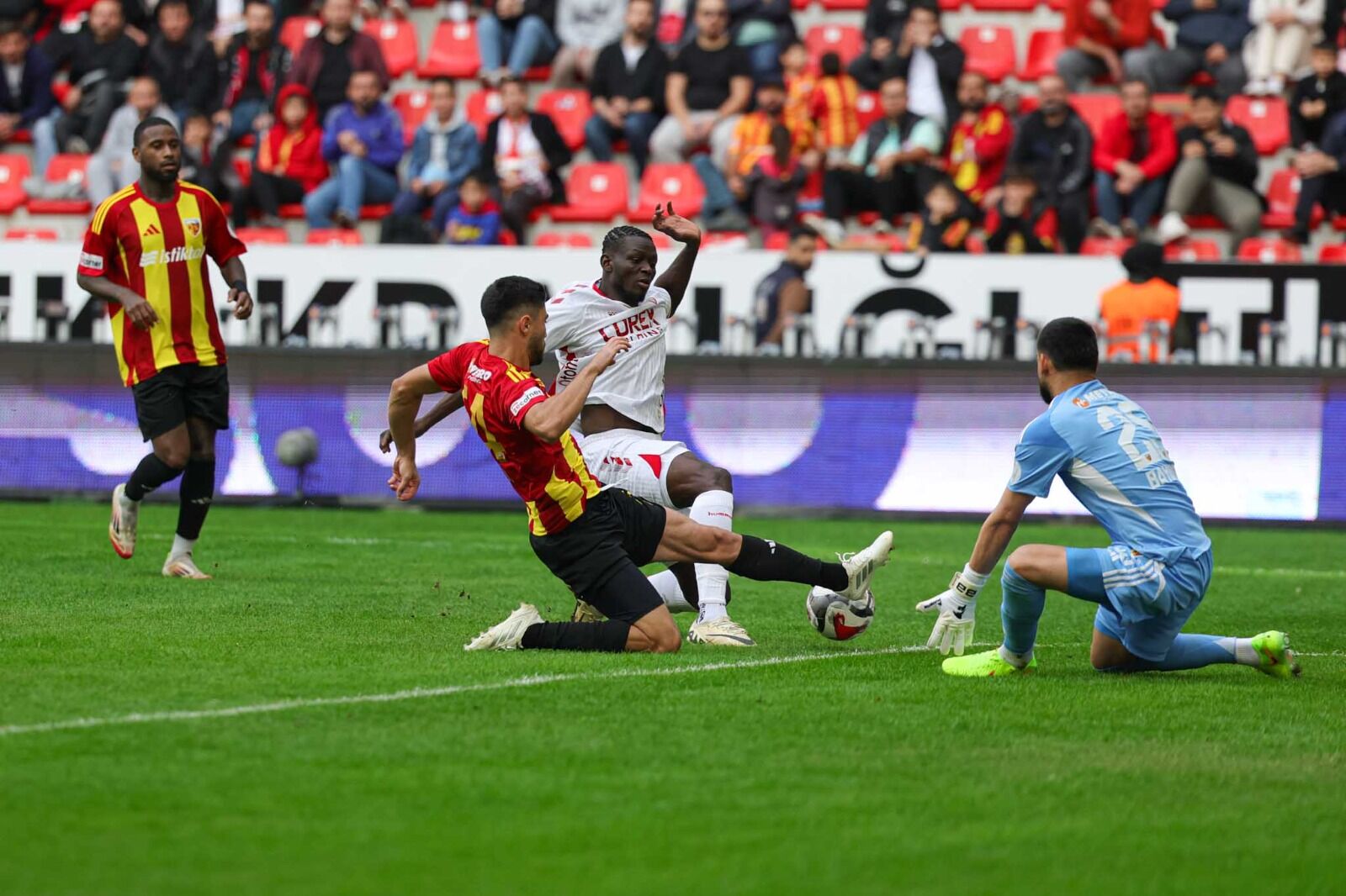 Whatsapp Image 2026 03 13 At 17.34.52