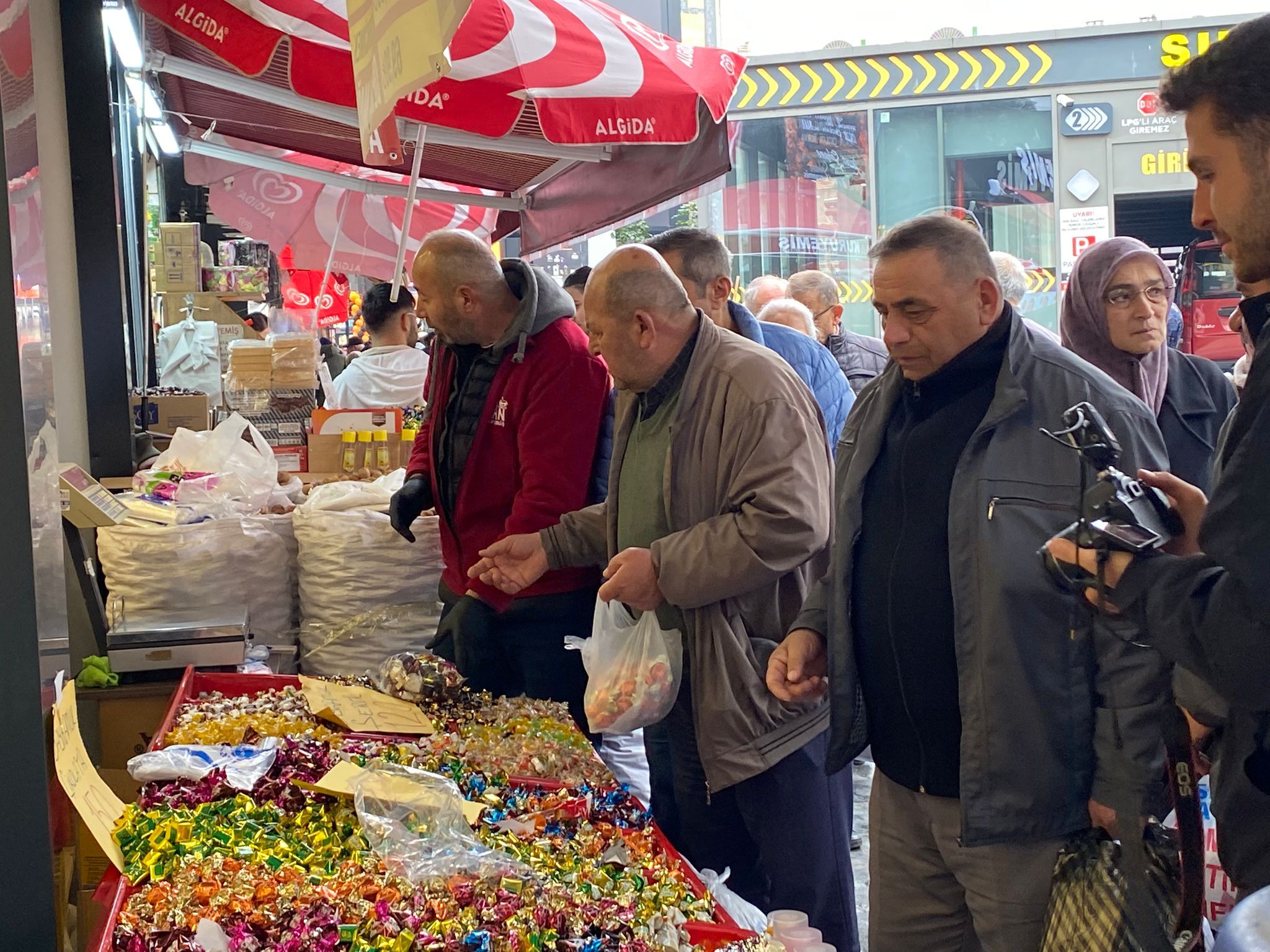 Samsun’da bayram alışverişi hareketliliği başladı! İşte şekerleme fiyatları 