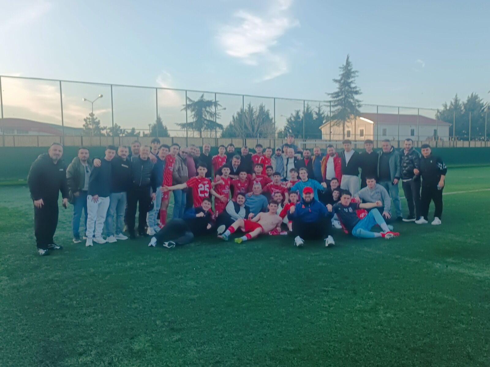 Play-Off mücadelesinde Büyükşehir Belediyespor’u 2-1 mağlup eden YABPA Spor, Samsun’u U18 Türkiye Şampiyonası’nda temsil edecek son takım oldu.  