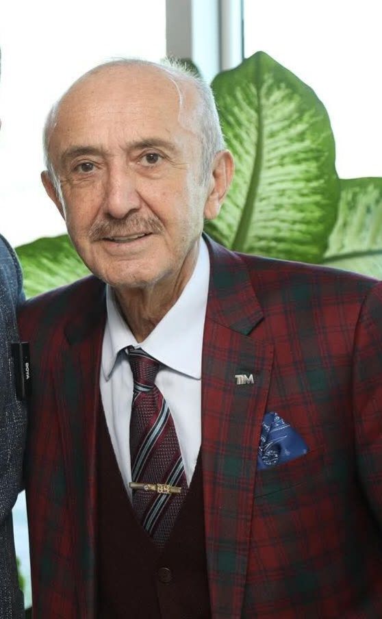 684152800 10233718947101729 6526934113380334304 N