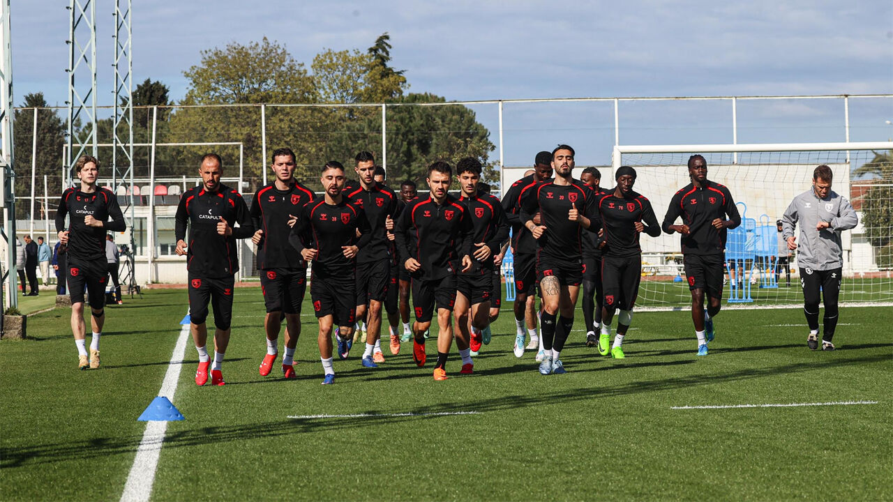 samsunspor haber: Samsunspor’da 6 futbolcu diken üstünde! Büyük risk 