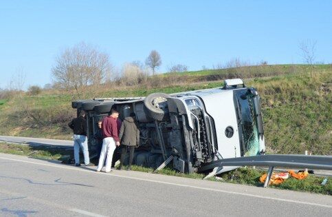 samsun haber: Havza’da tır kazası trafiği felç etti! Yol maden cevheriyle kaplandı 