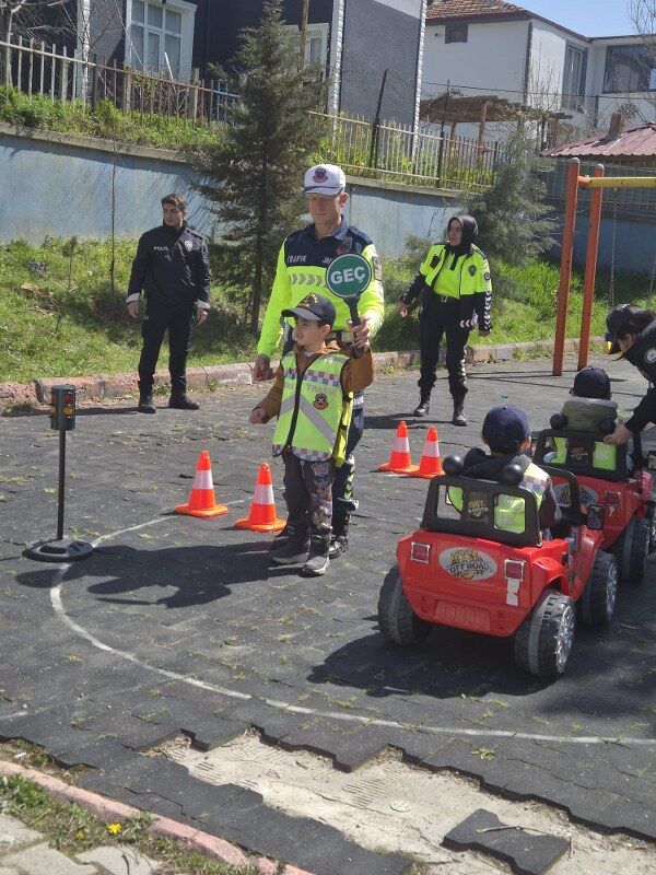 A A 20260416 41124249 41124248 S A M S U N D A M I N I K L E R K U C U K P O L I S L E R E T K I N L I G I Y L E M E S L E G I T A N I D I 600X800