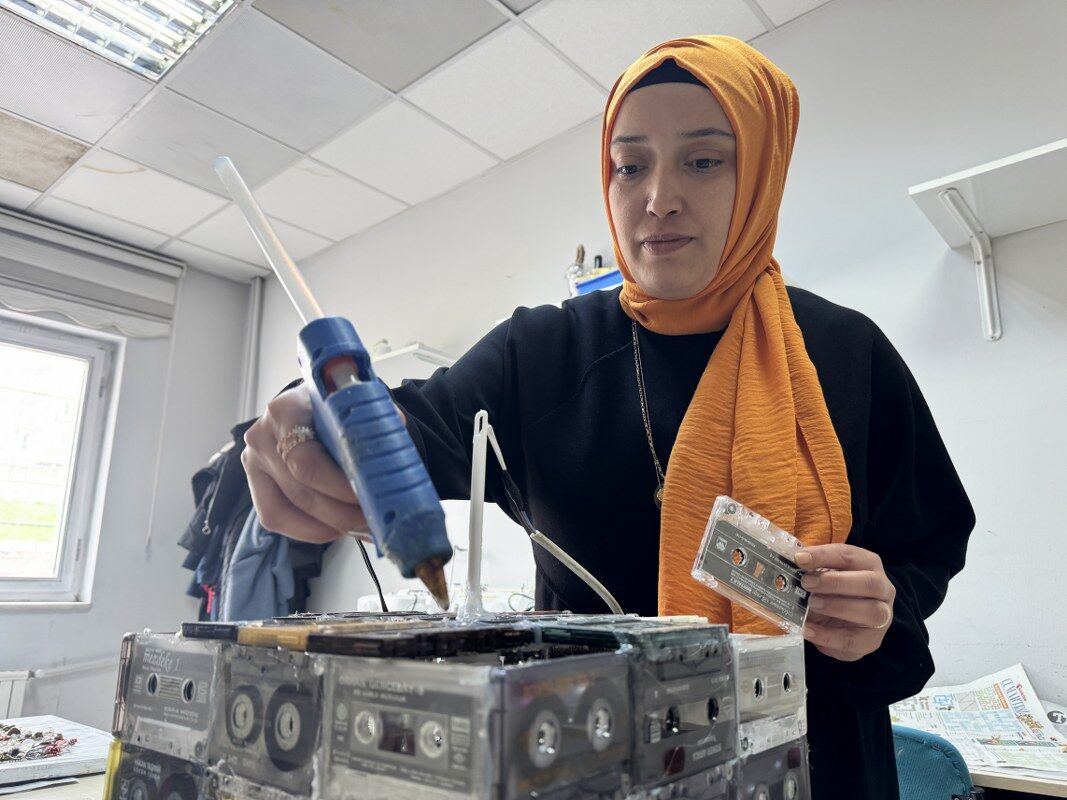 A A 20260419 41150761 41150756 E S K I M U Z I K K A S E T L E R I S I F I R A T I K A N L A Y I S I Y L A T A V A N A B A J U R U N A D O N U S T U R U L D U 1067X800