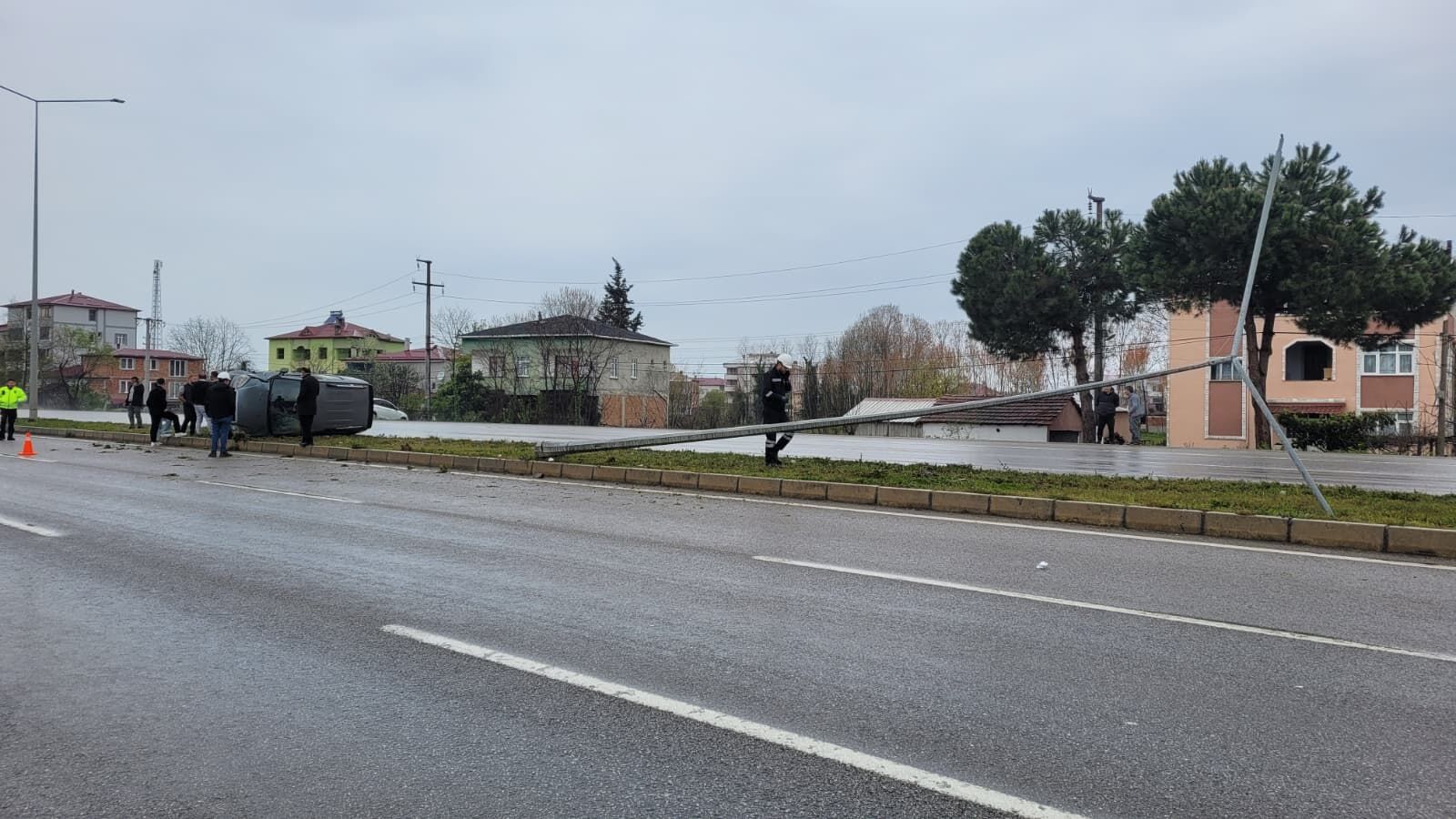 Samsun'da korkutan kaza: Araçta sıkıştı!