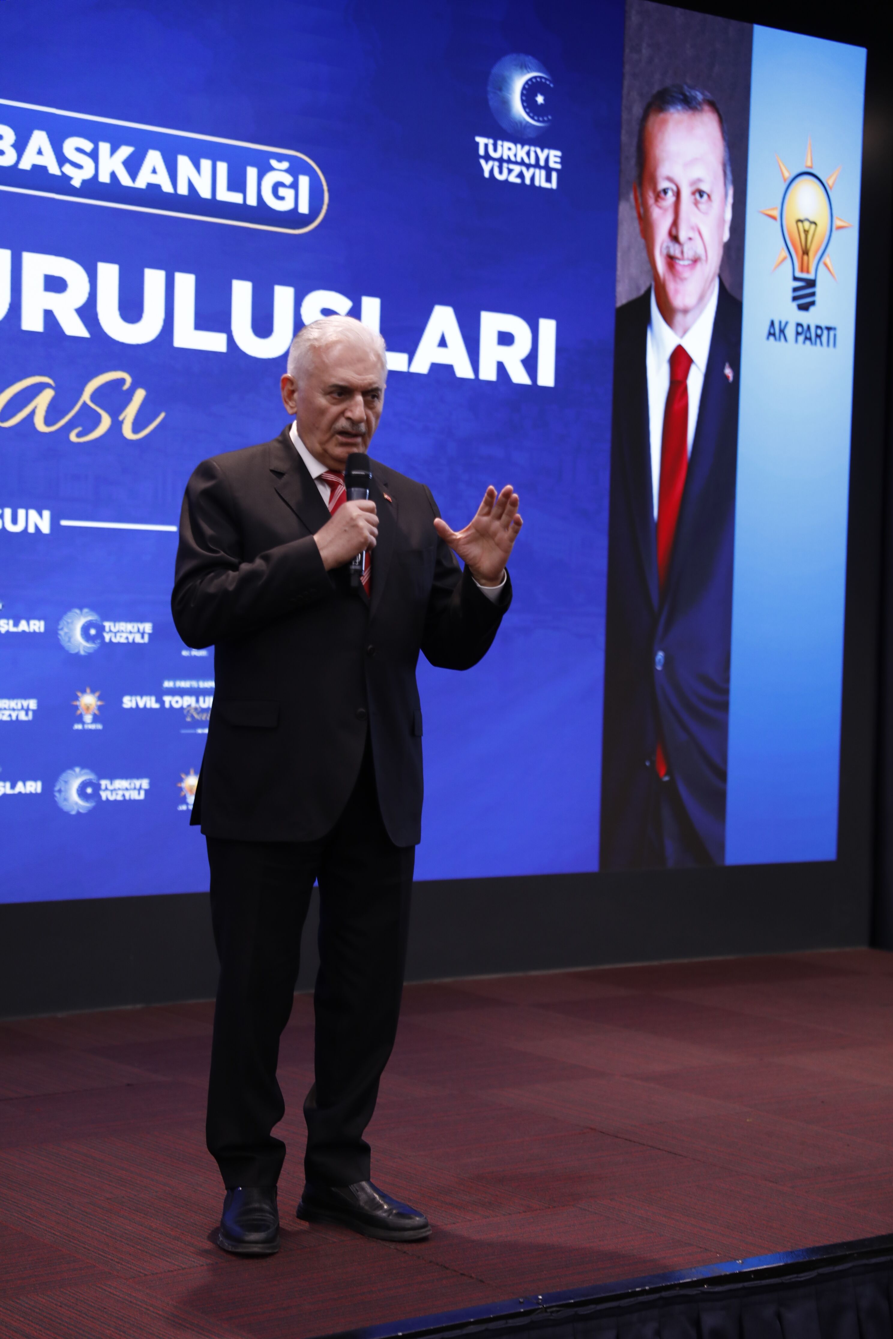 Eski Başbakan Binali Yıldırım Samsun’da konuştu: "Yeni yüzyıl Türklerin yüzyılı olacak"
