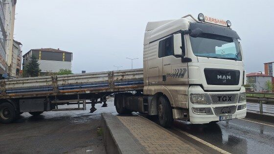 samsun haber: Samsun'daki kazada talihsiz an! Parmakları kırıldı