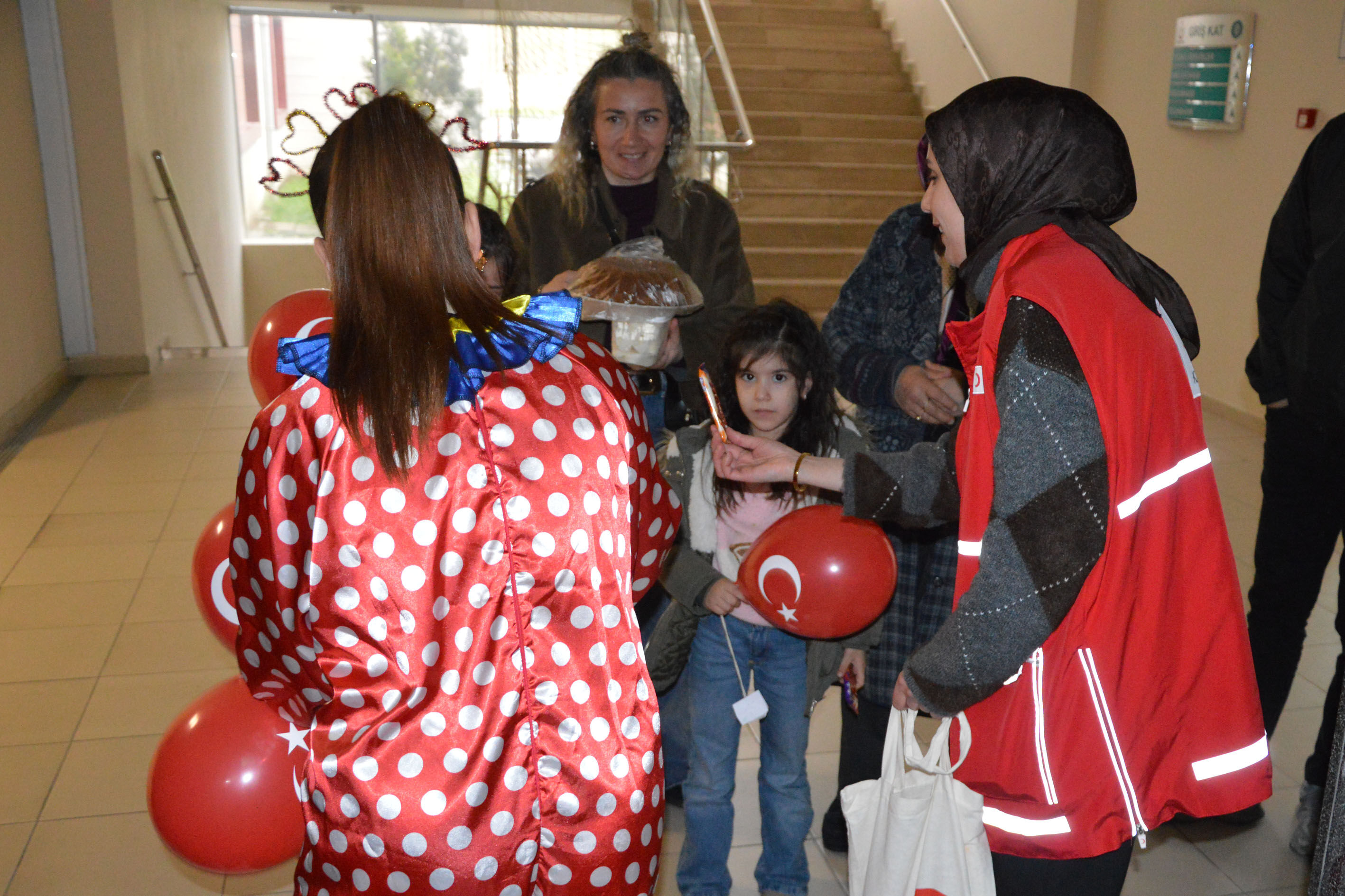 A A 20260423 41192150 41192142 S A M S U N D A G E N C K I Z I L A Y G O N U L L U L E R I H A S T A N E D E T E D A V I G O R E N C O C U K L A R I N Y U Z U N U G U L D U R D U