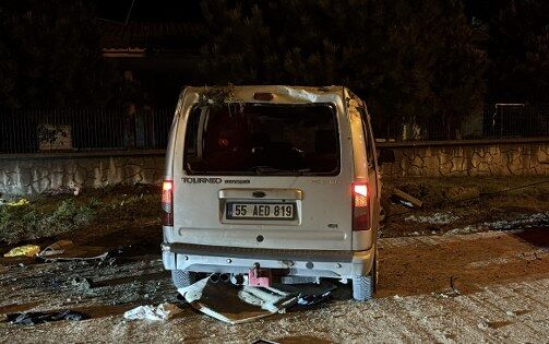 samsun haber: Samsun’da hafif ticari araç devrildi: 4 yaralı