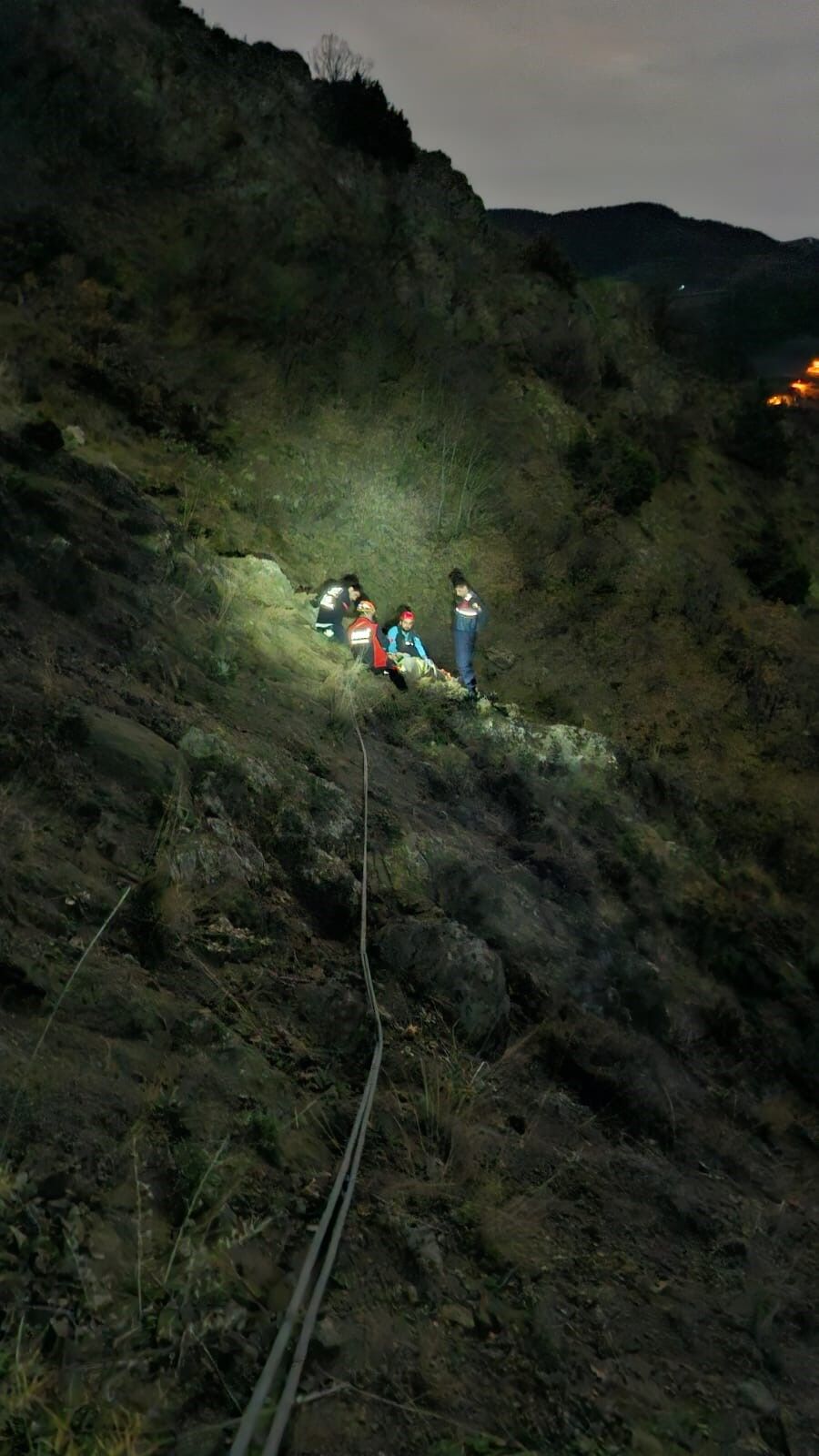 Çorum'da uçurumdan mucize kurtuluş: 5 saatlik yaşam mücadelesi