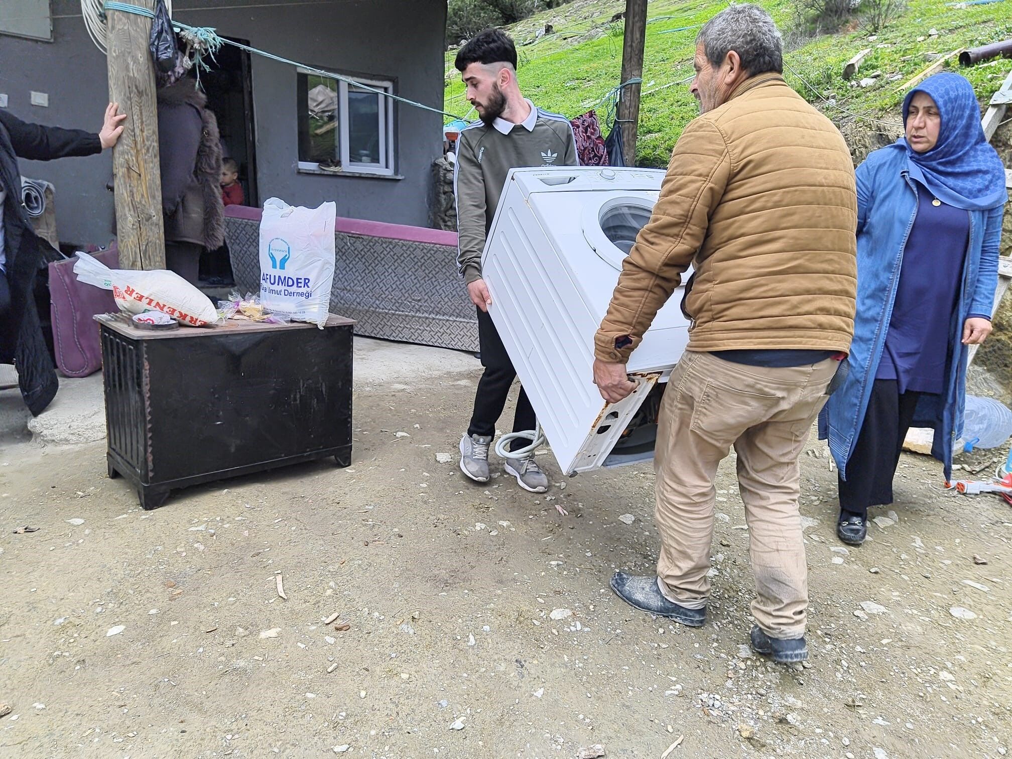 samsun haber. Samsun'da sessiz mahalleye 3 kamyon yardım! Bu mahalle Türkiye'de nadir