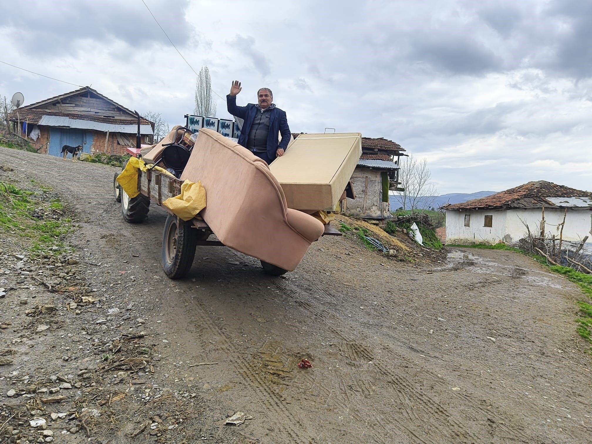 samsun haber. Samsun'da sessiz mahalleye 3 kamyon yardım! Bu mahalle Türkiye'de nadir