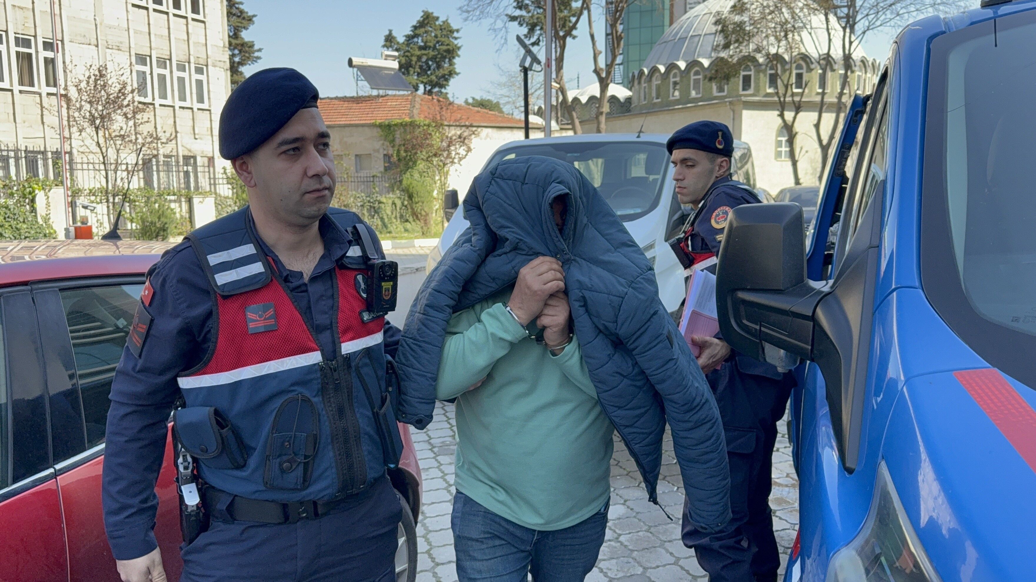 Samsun'da gürültü kavgası silahlı tehdide dönüştü: Tutuklandı!