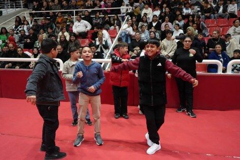 samsun haber: Sahne coştu, ritim hiç durmadı! Samsun’da Roman gecesi