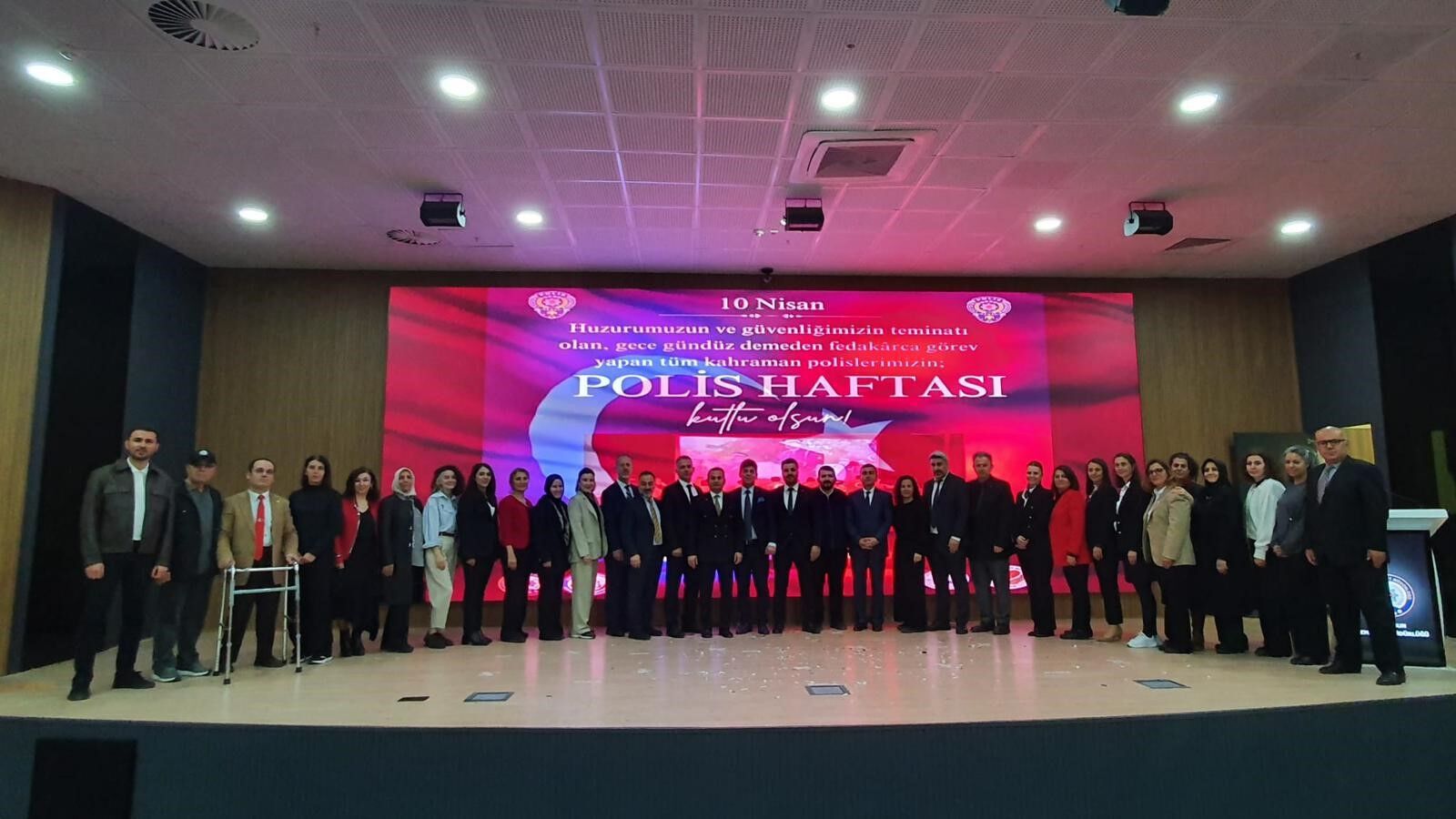 samsun haber: Samsun'da özel öğrencilerden polislere anlamlı gösteri