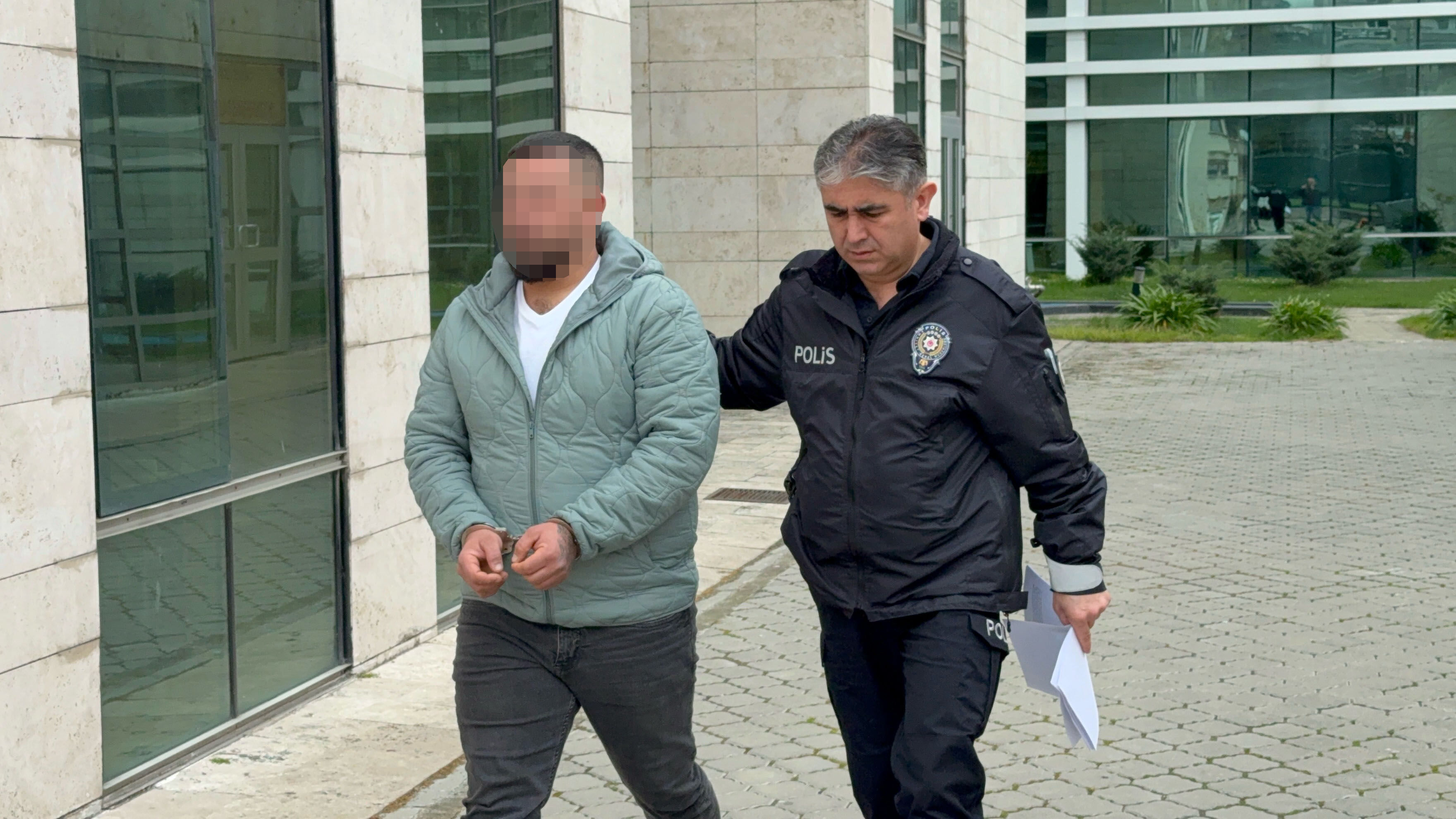 Eve baskın yapıp darp ettiler! Samsun’da iki kardeş tutuklandı