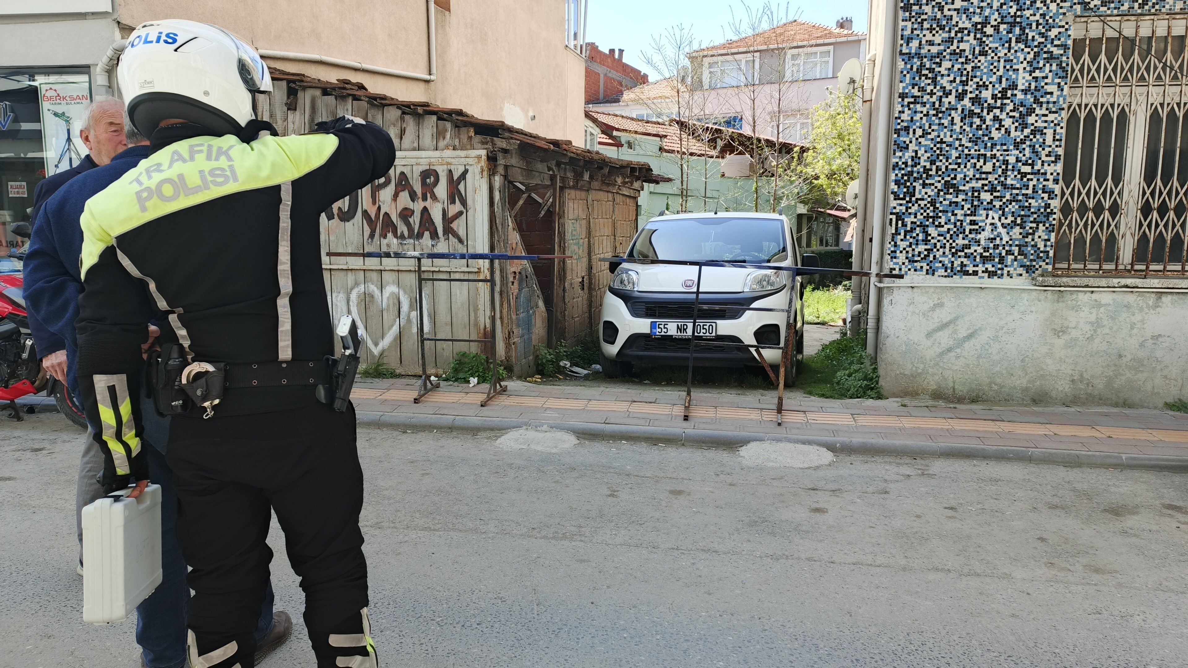 samsun haber: Kaldırımda bariyer, yolda tehlike! 2 yaşındaki çocuk yaralandı 