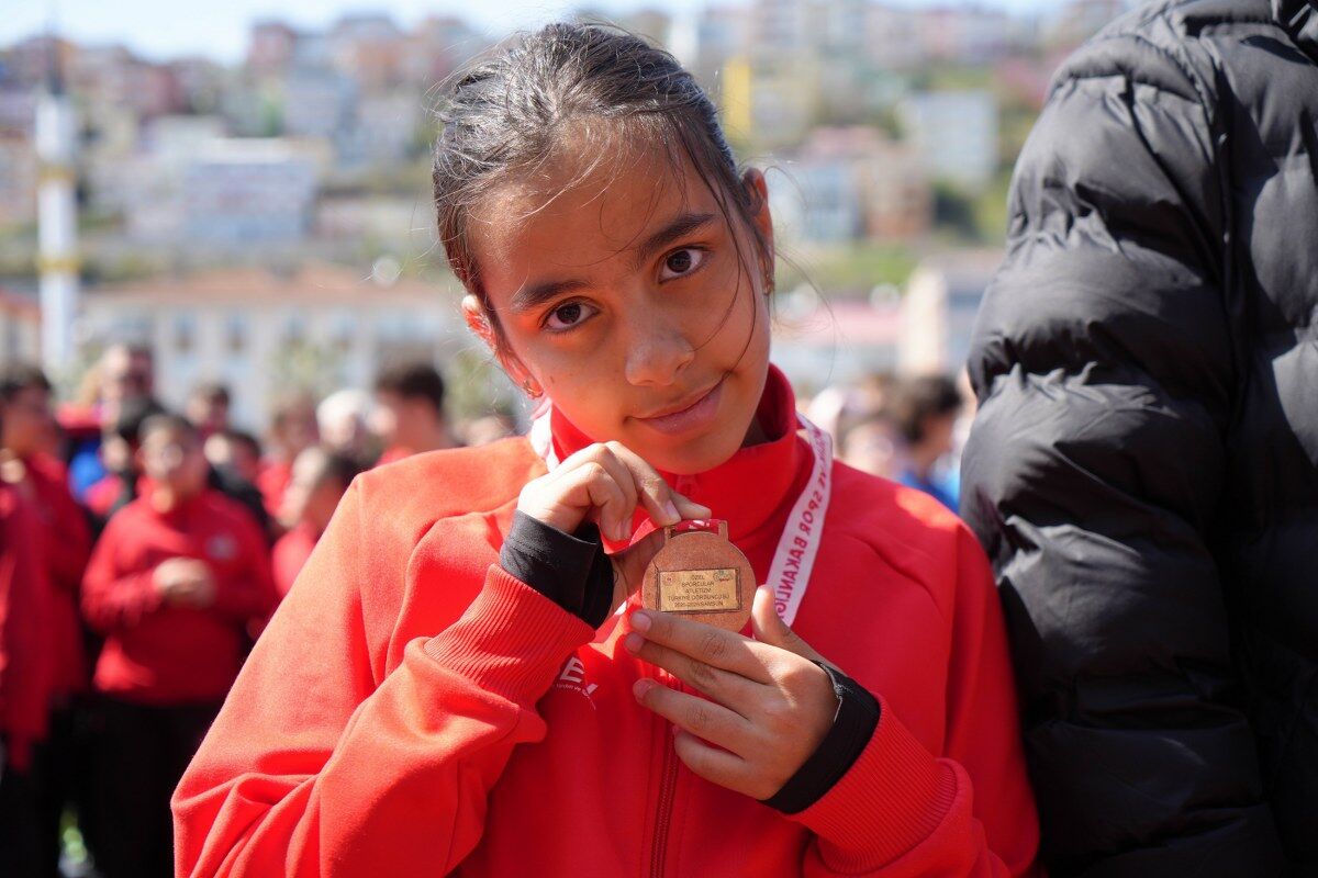 A W684255 06 1200X800