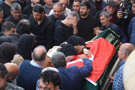 Türkiye bu vedayla sarsıldı: 4 can yan yana toprağa verildi