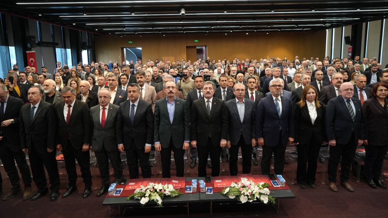 A W685914 02 1280X720