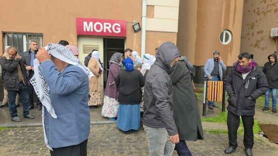 Okul bahçesine yıldırım düştü! 2 çocuk hayatını kaybetti 