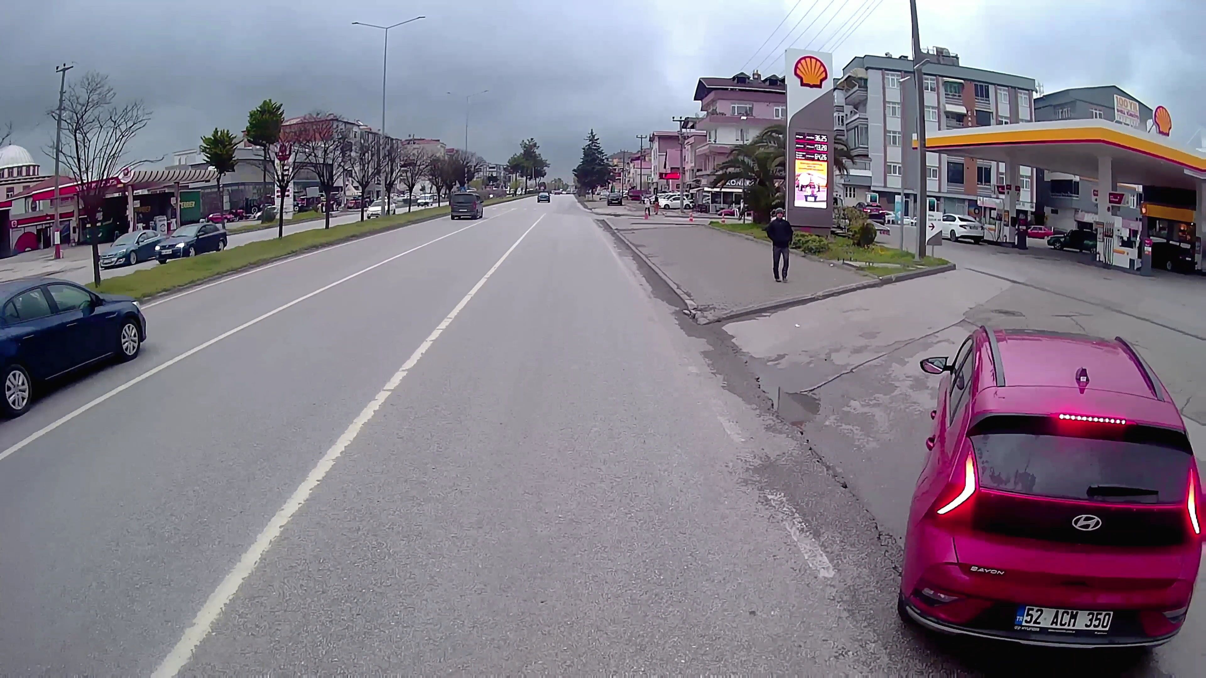 40 tonluk tırın önüne kırdı: Samsun’da yürekler ağza geldi!