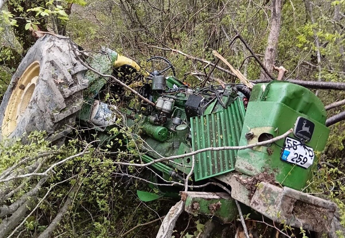 Samsun’da traktör uçuruma yuvarlandı!