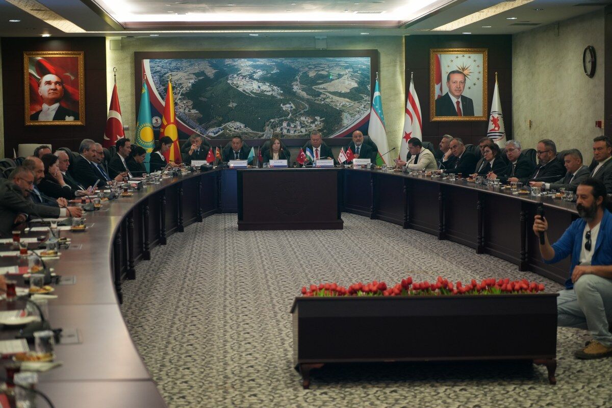 A W688452 03 1200X800