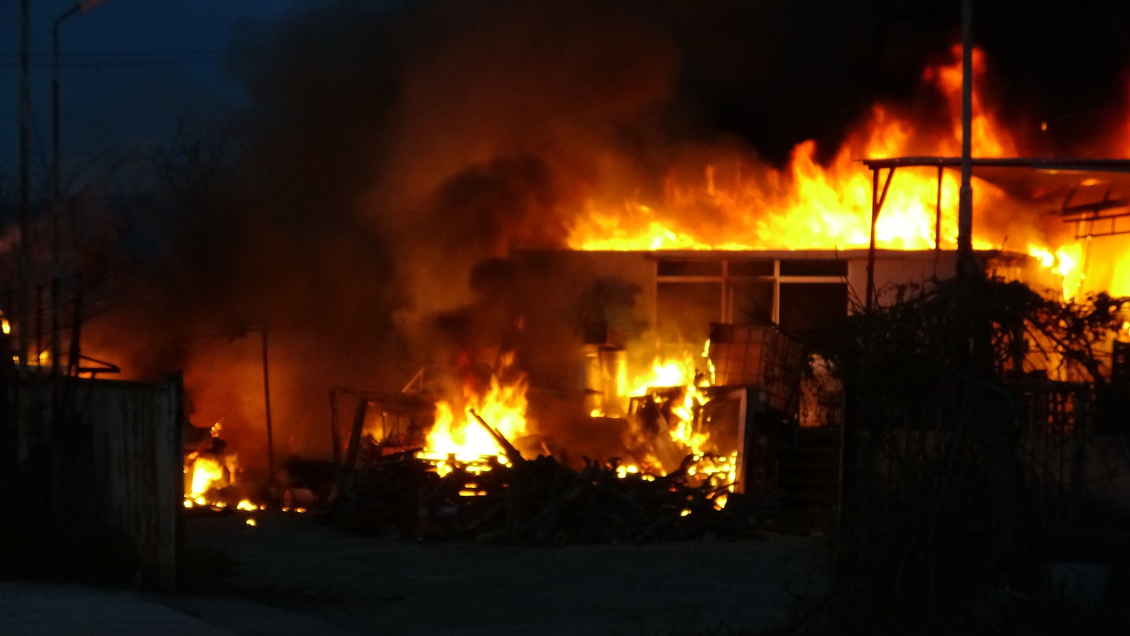 Samsun'da dumanlar yükseldi: Panik dolu anlar!