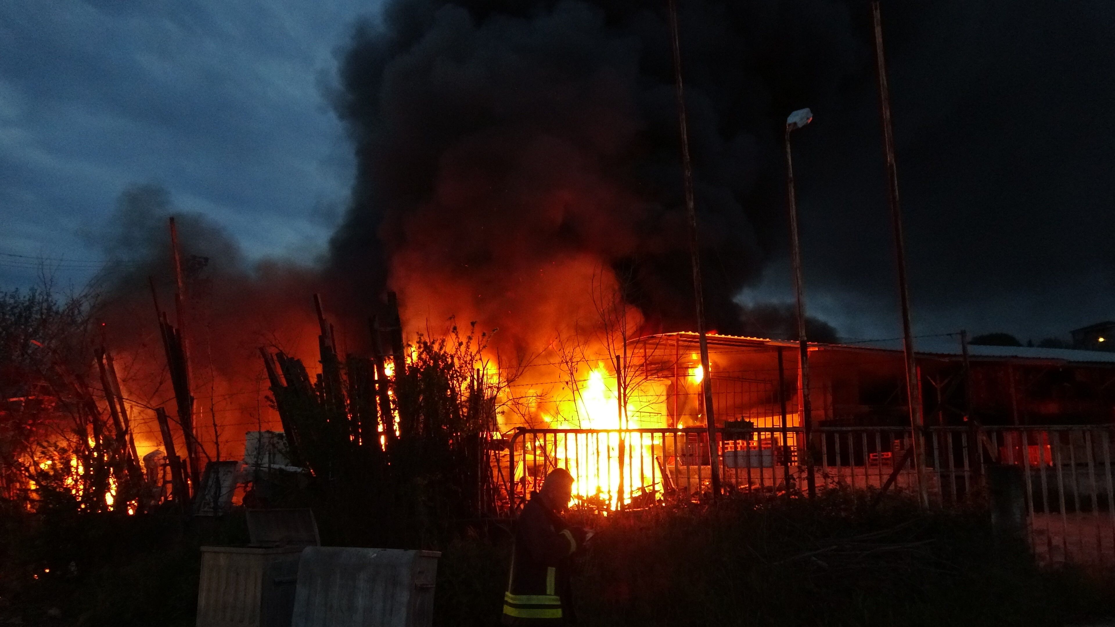 Samsun'da dumanlar yükseldi: Panik dolu anlar!