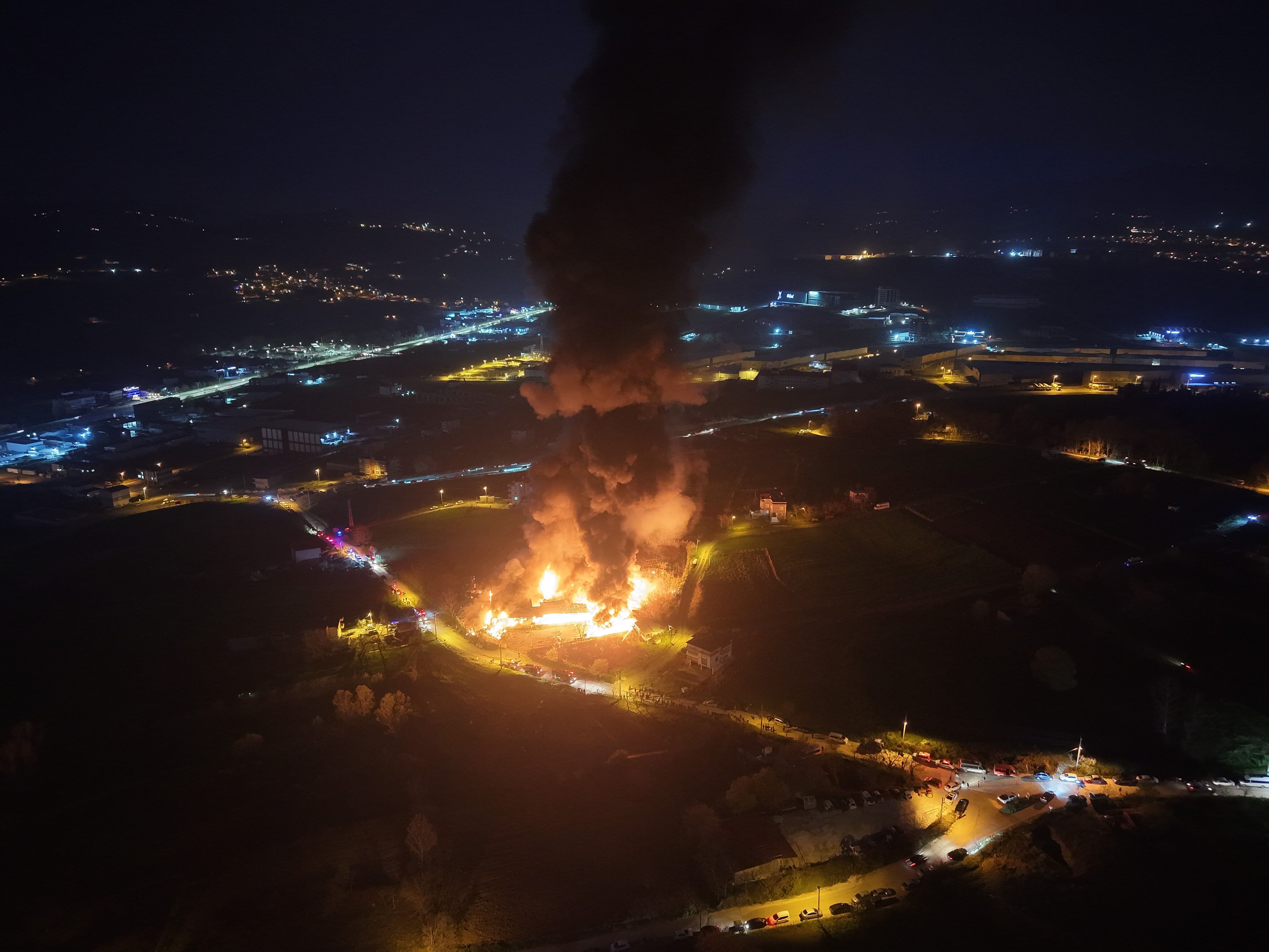Samsun’daki yangın felaketi havadan görüntülendi