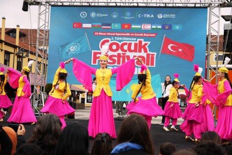 samsun haber: Samsun’da 9 ülkeden çocuklar sahne aldı! 23 Nisan coşkusu büyüdü