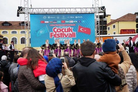samsun haber: Samsun’da 9 ülkeden çocuklar sahne aldı! 23 Nisan coşkusu büyüdü