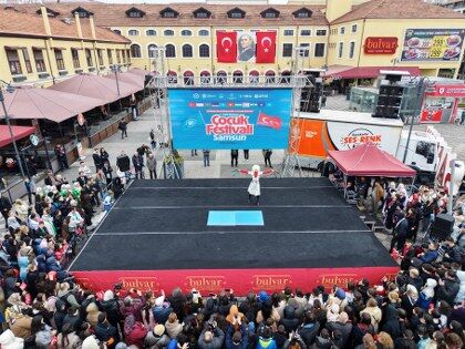 samsun haber: Samsun’da 9 ülkeden çocuklar sahne aldı! 23 Nisan coşkusu büyüdü
