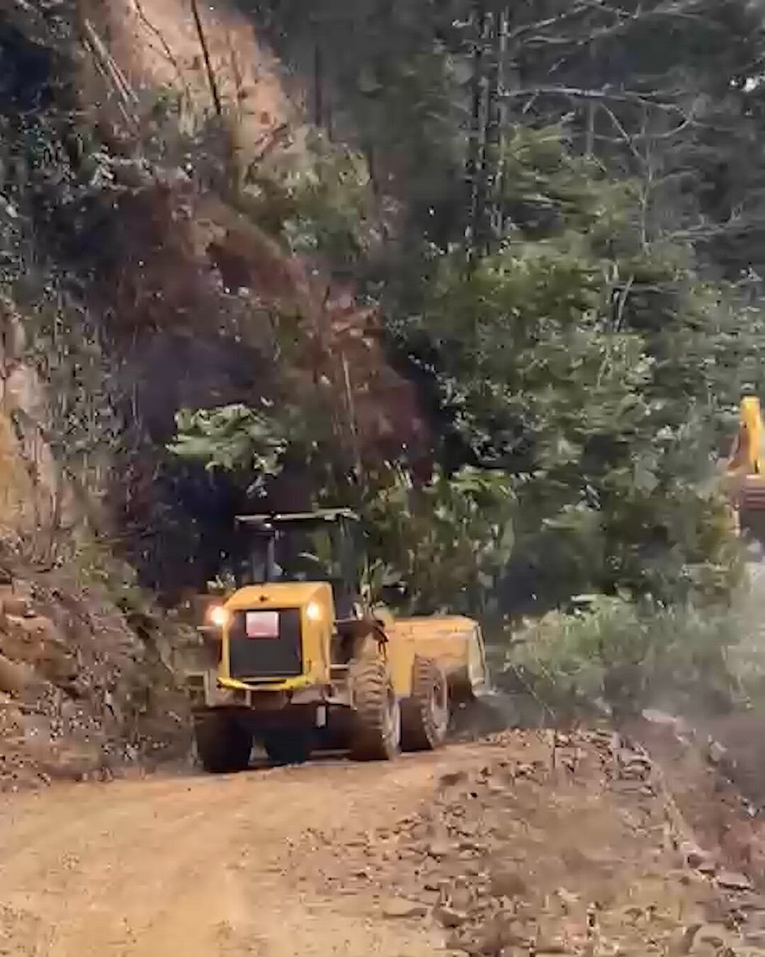 Rize’de operatör ölümden saniyelerle kurtuldu