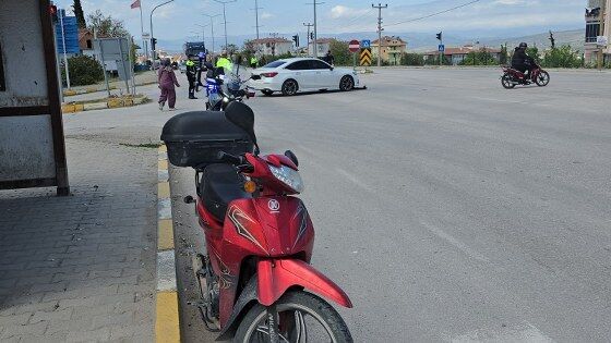 samsun haber: Vezirköprü’de otomobil ile motosiklet çarpıştı: 1 yaralı 