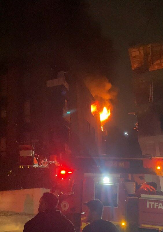 A W695101 01 564X800