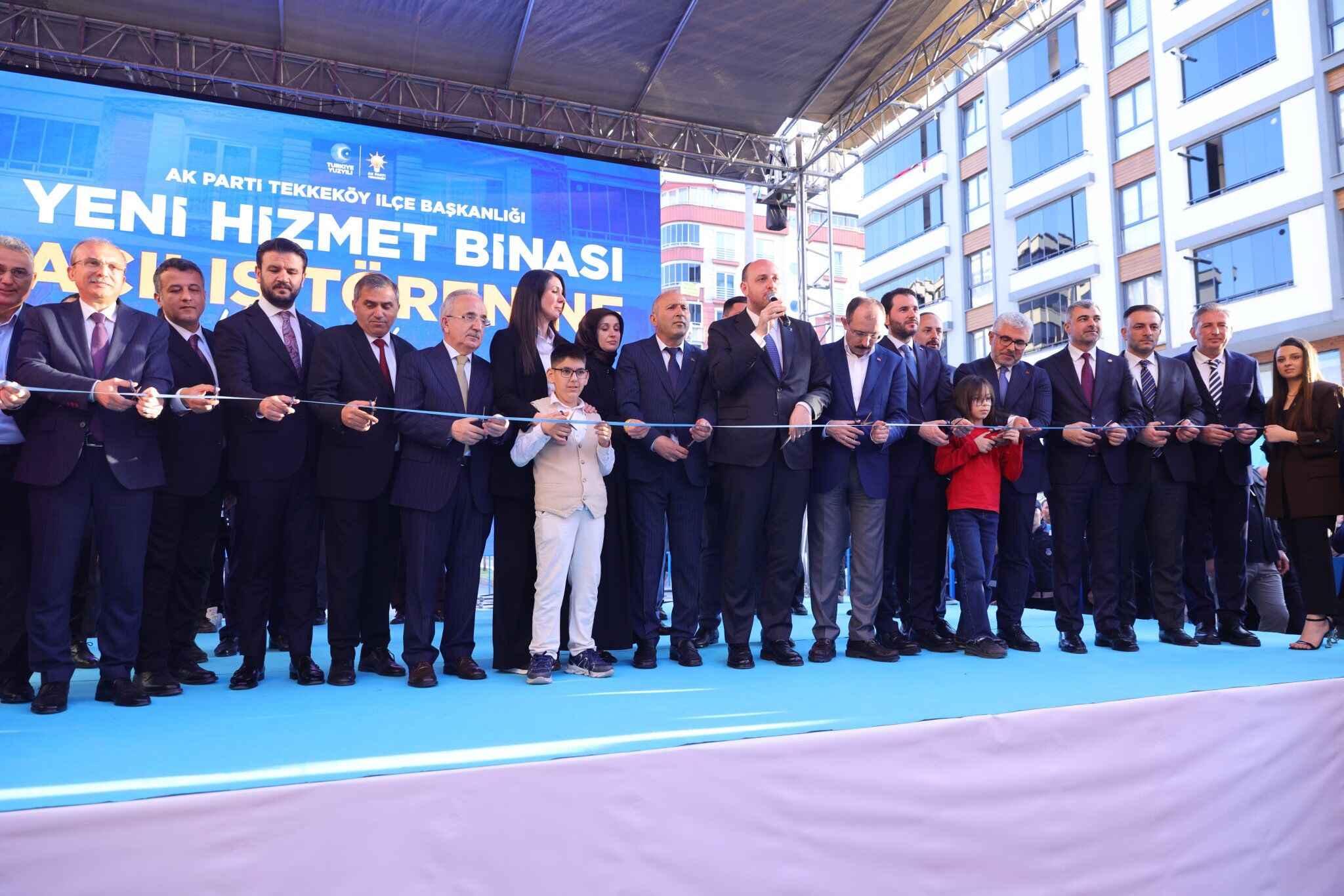 AK Parti Tekkeköy Teşkilatı'nın yeni hizmet binası açıldı