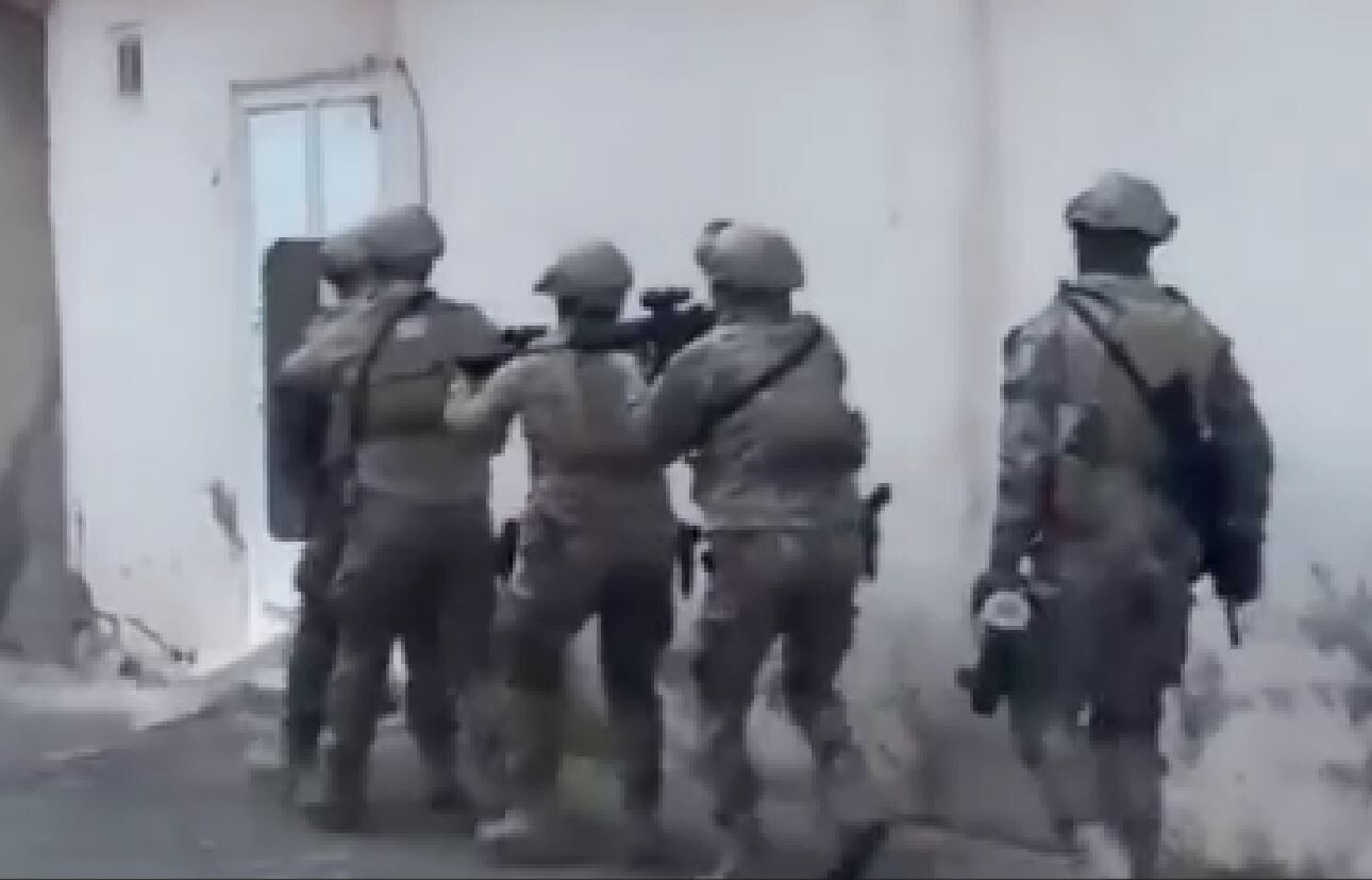 Aralarinda Samsun Da Var Deas Operasyonu 13 Nisan