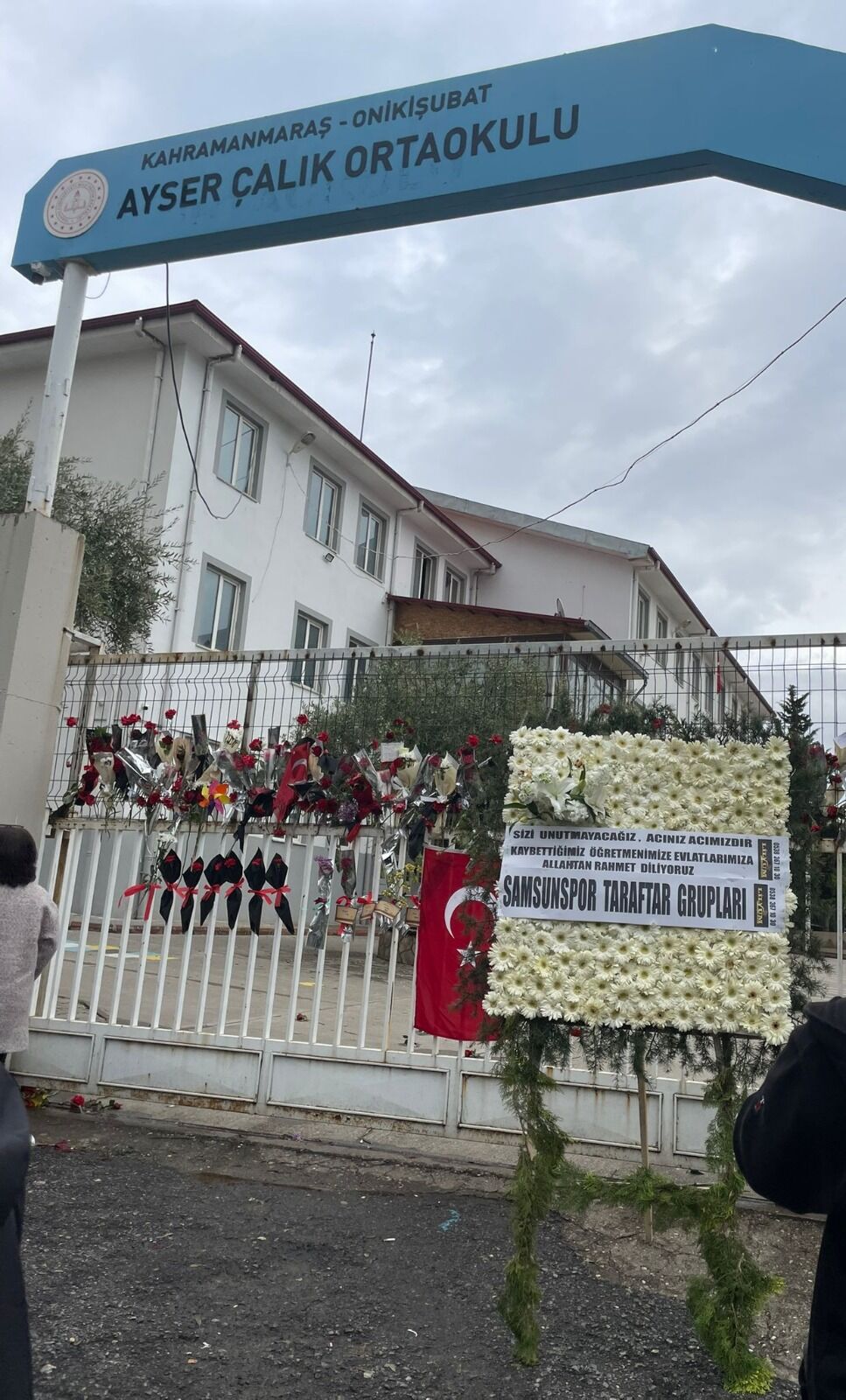 Dcef4D27 C2B7 4Dd4 8320 3C79C0F232Ed