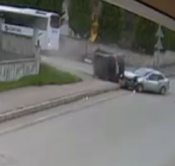 samsun haber: Samsun'da kavşakta kaza! Yürekler ağza geldi!