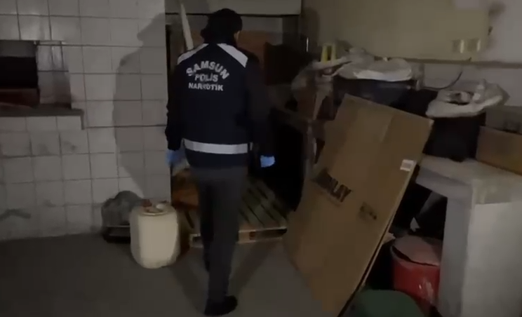 samsun haber: Samsun'da depoya baskın! 44 bin adet ele geçirildi 