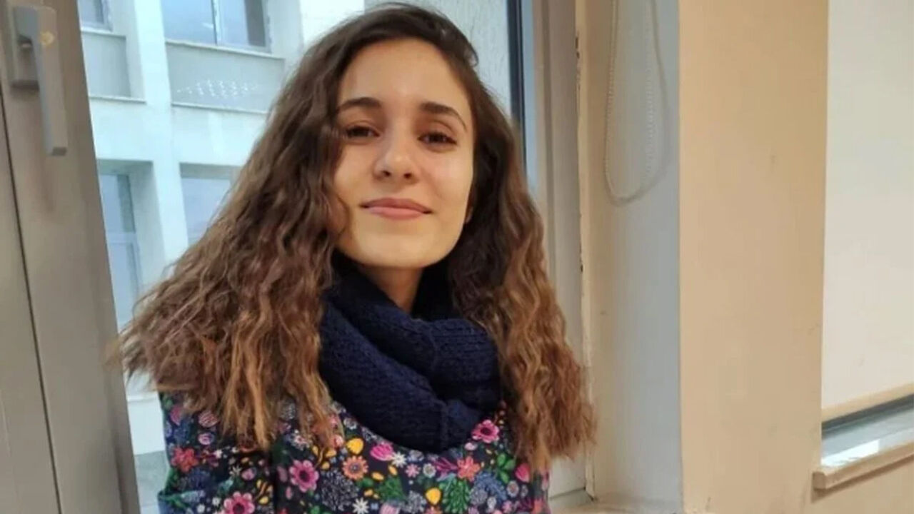 "Silahlara merakım yok" diyen Mustafa Türkay Sonel'in silahlı fotoğrafı ortaya çıktı