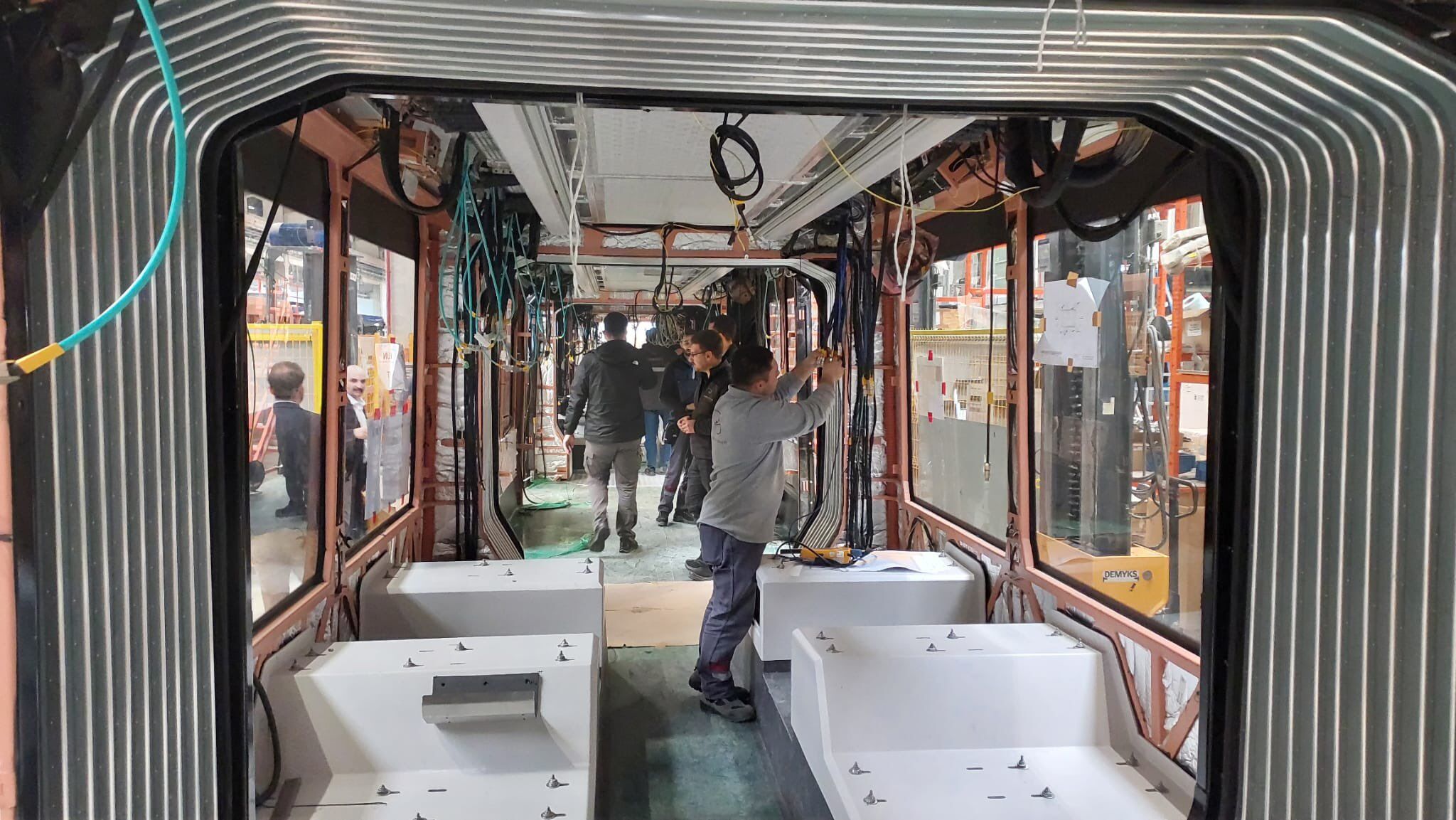 Samsun'un yeni tramvayları üretimde! Yerinde incelediler 