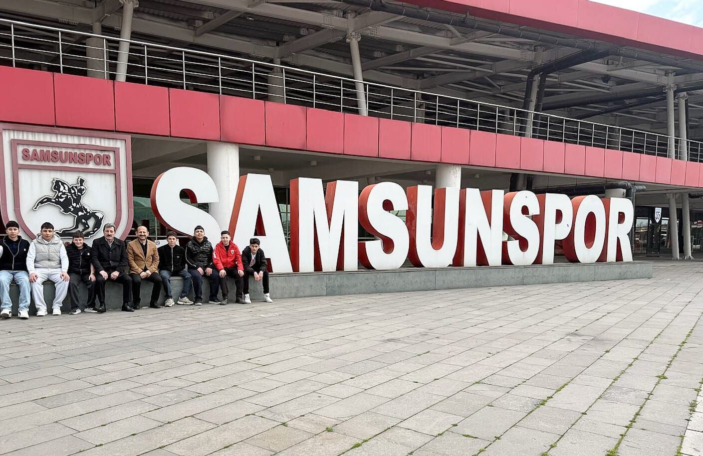 Vali Orhan Tavlı Samsunspor’un mabedini ziyaret etti