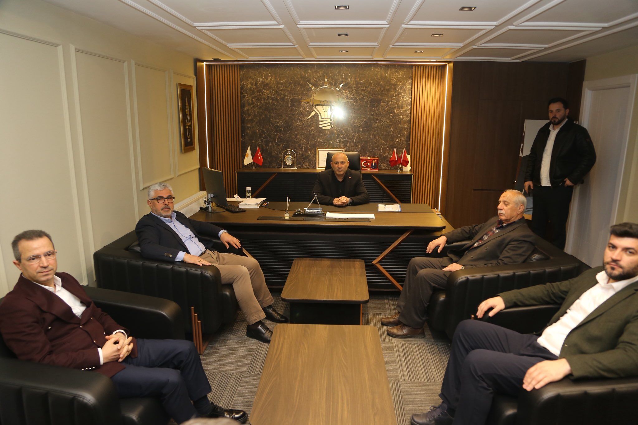 AK Partili Ersan Aksu Tekkeköy teşkilatıyla buluştu