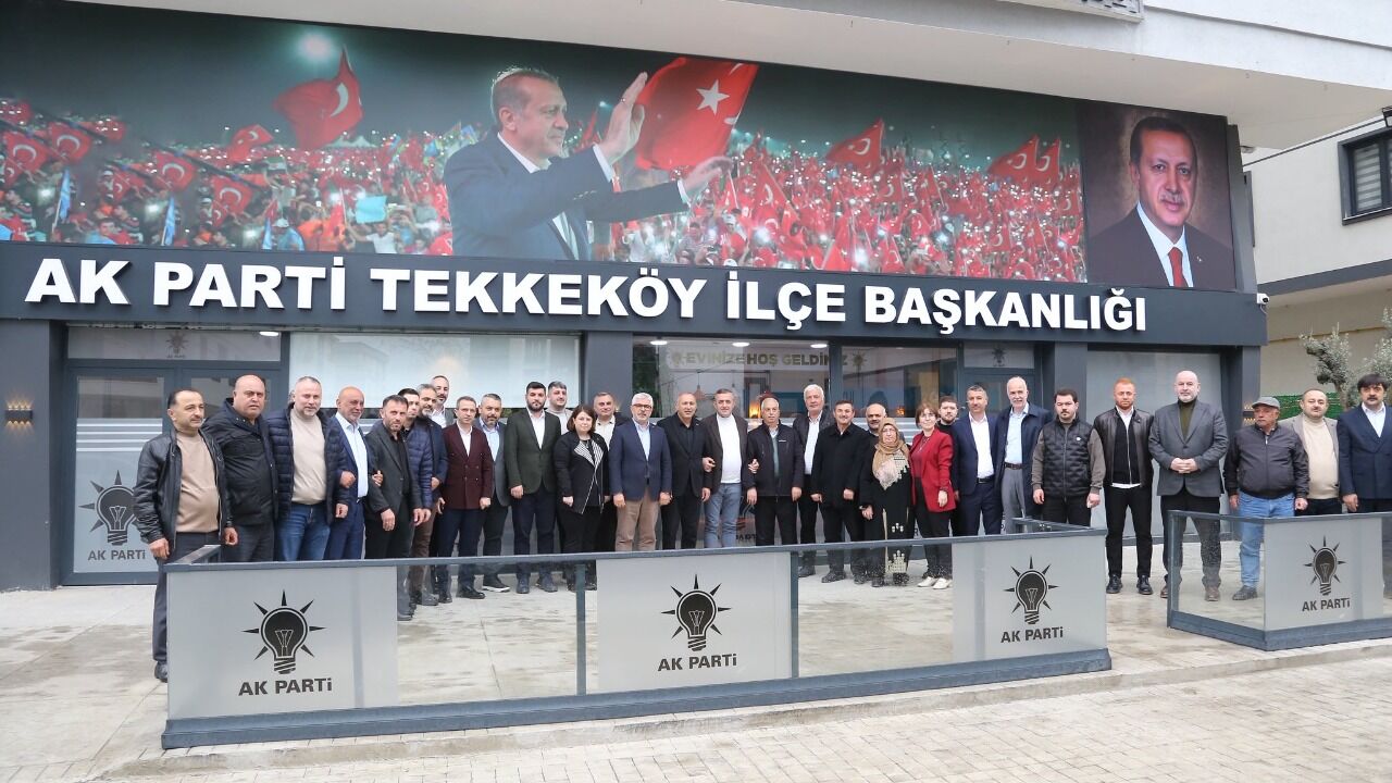AK Partili Ersan Aksu Tekkeköy teşkilatıyla buluştu