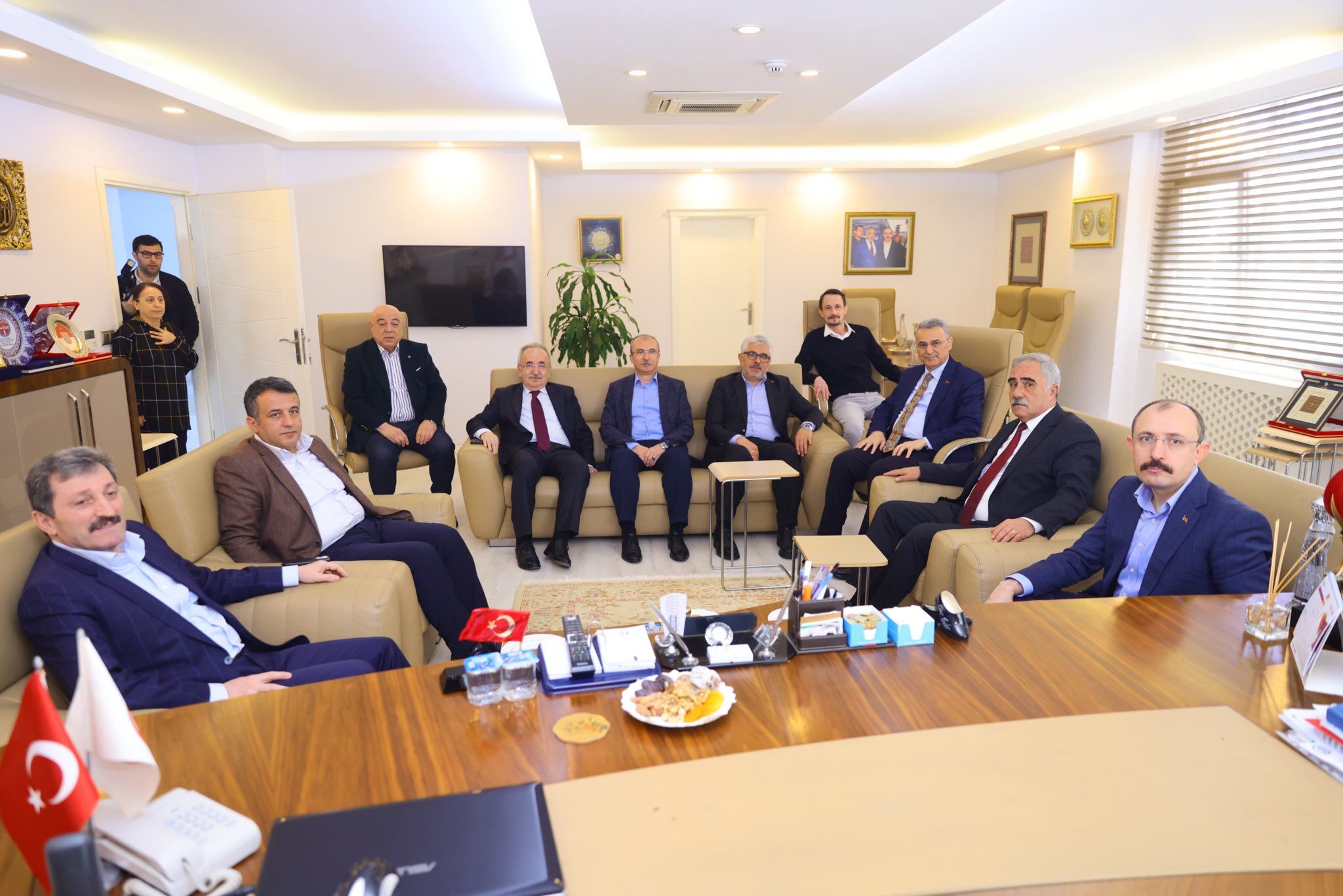 Samsun protokolünden Şoförler ve Otomobilciler Odası Başkanı Hacı Eyüp Güler’e ziyaret